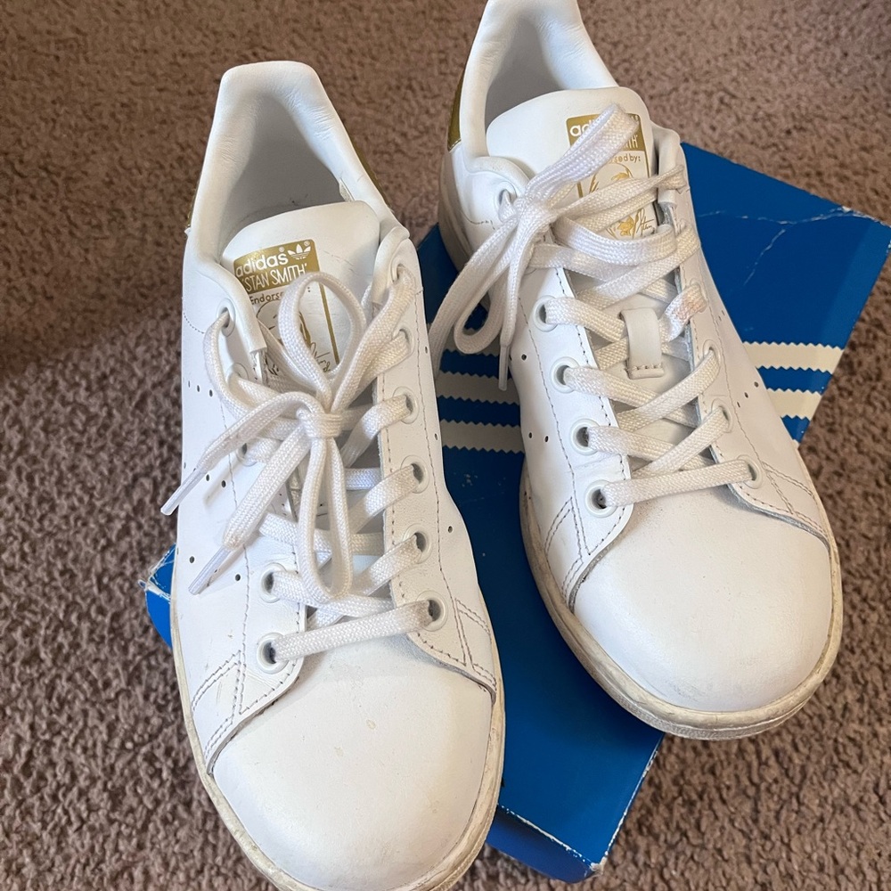 Stan smith Adidas 4 1/2 mens 6 womens